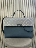 Мужской портфель Louis Vuitton чёрного цвета, артикул 347606