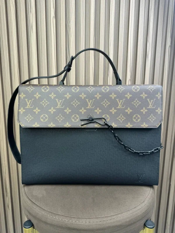 Портфель LOUIS VUITTON