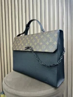 Мужской портфель Louis Vuitton чёрного цвета, артикул 347606 — фото 4