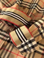 Женская рубашка Burberry бежевого цвета, артикул 347700 — фото 4