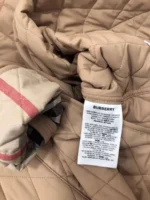 Женская куртка Burberry бежевого цвета, артикул 347701 — фото 5