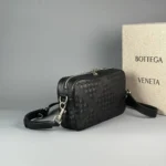Мужская сумка мессенджер Bottega Veneta чёрного цвета, артикул 347836 — фото 2