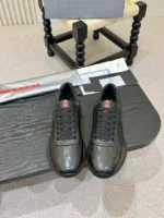 Мужские кроссовки Prada чёрного цвета, артикул 347900 — фото 3