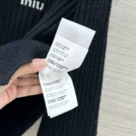 Женский свитер Miu Miu чёрного цвета, артикул 347996 — фото 7