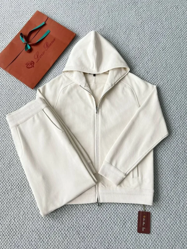 Спортивный костюм LORO PIANA