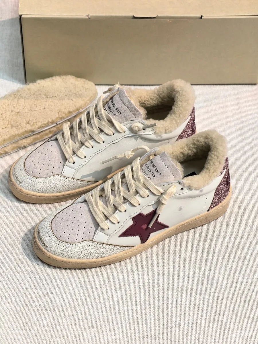 348155_1 Женские зимние кеды Golden Goose белого цвета, артикул 348155