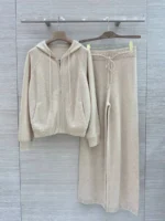 Женский спортивный костюм Loro Piana бежевого цвета, артикул 348189