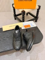 Мужские кроссовки Louis Vuitton чёрного цвета, артикул 348330 — фото 4