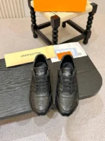 Мужские кроссовки Louis Vuitton чёрного цвета, артикул 348334 — фото 3