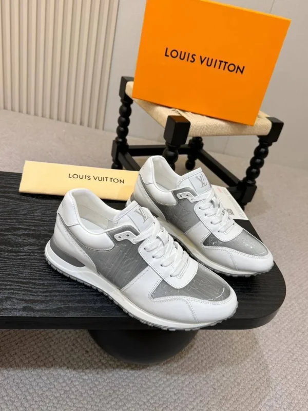 Мужские кроссовки Louis Vuitton белого цвета, артикул 348335