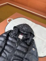 Мужская куртка Moncler чёрного цвета, артикул 348353 — фото 4