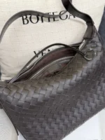 Мужская сумка мессенджер Bottega Veneta коричневого цвета, артикул 348621 — фото 4