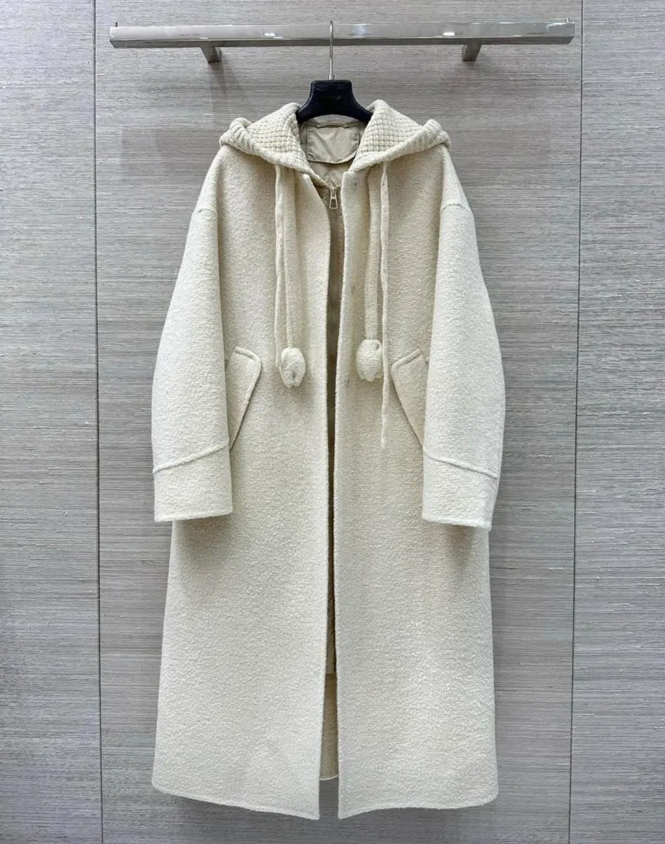 348456_1 Женское пальто Loro Piana белого цвета, артикул 348456