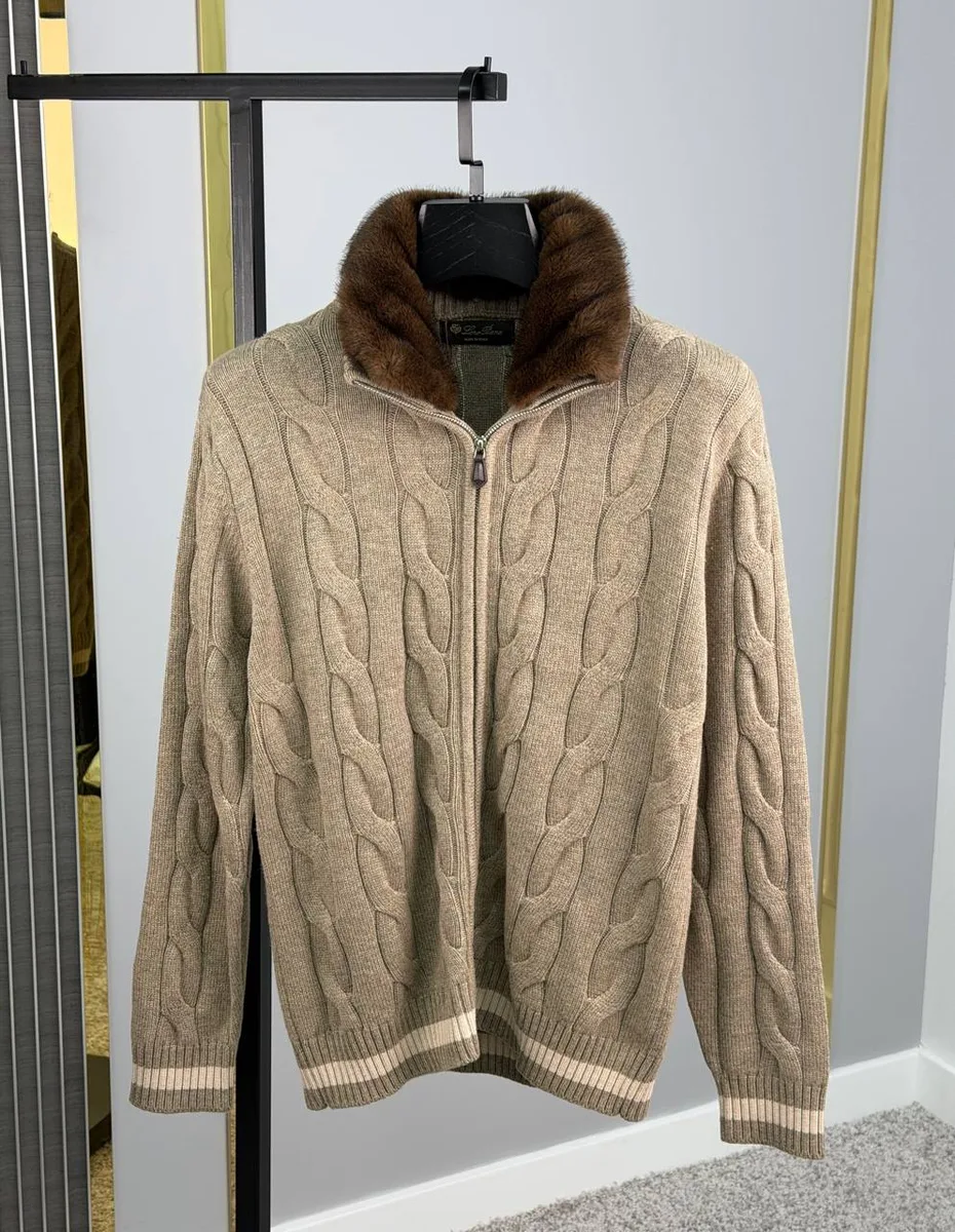 348884_1 Мужской кардиган Loro Piana бежевого цвета, артикул 348884