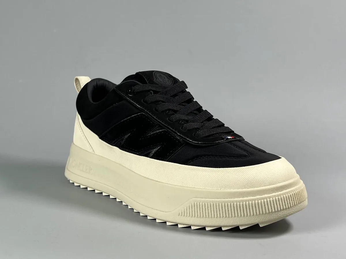 349008_1 Мужские кроссовки Moncler чёрного цвета, артикул 349008