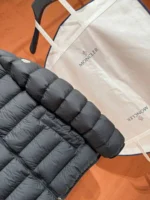 Мужская куртка Moncler чёрного цвета, артикул 348706 — фото 4