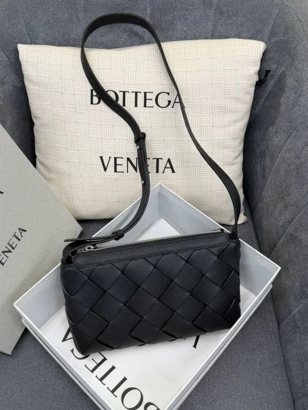 Сумка мессенджер BOTTEGA VENETA