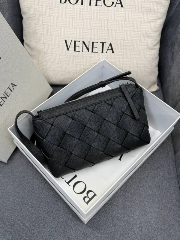 Сумка мессенджер BOTTEGA VENETA — фото 2