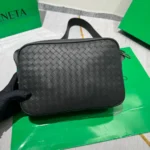 Мужская сумка мессенджер Bottega Veneta чёрного цвета, артикул 348738 — фото 2