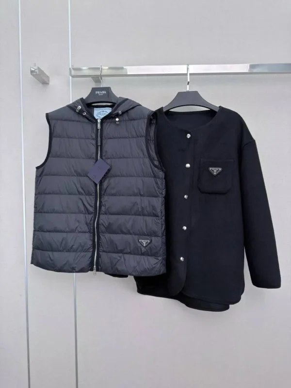 Пальто & Безрукавка PRADA