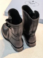 Женские полусапоги Prada чёрного цвета, артикул 348798 — фото 4