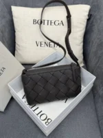 Мужская сумка мессенджер Bottega Veneta коричневого цвета, артикул 348624