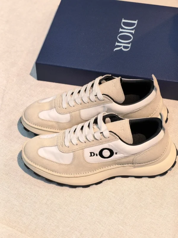 Мужские кроссовки Dior кремового цвета, артикул 348505