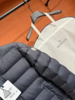 Мужская куртка Moncler тёмно-синего цвета, артикул 348708 — фото 3